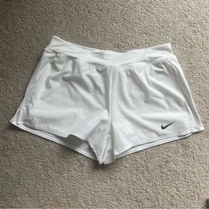 White Nike Dri-Fit Shorts Women’s XL NWOT